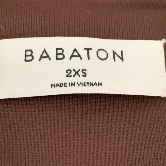 Babaton (from Aritzia) brown low cut shirt. Size 2xs - Picture 4 of 4